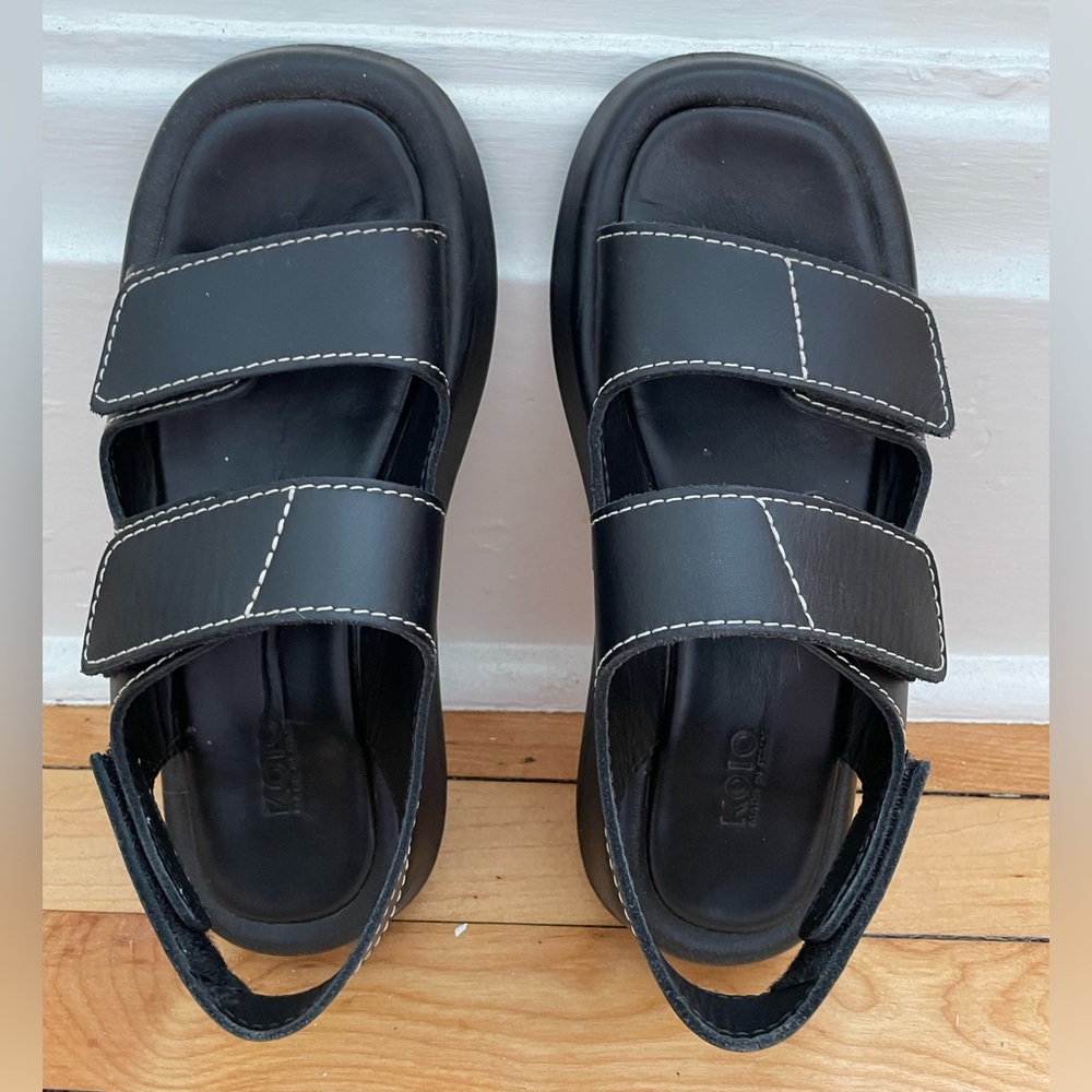 KOIO Nomi Leather Chunky Sandals - Black - Size 8